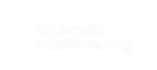 internet matters white logo
